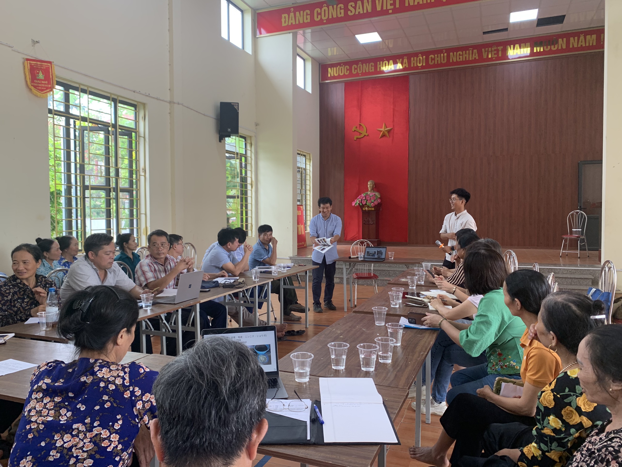 Tập huấn cho nông dân các liên nhóm về Nông nghiệp tự nhiên và hướng dẫn cách ủ phân xanh 19