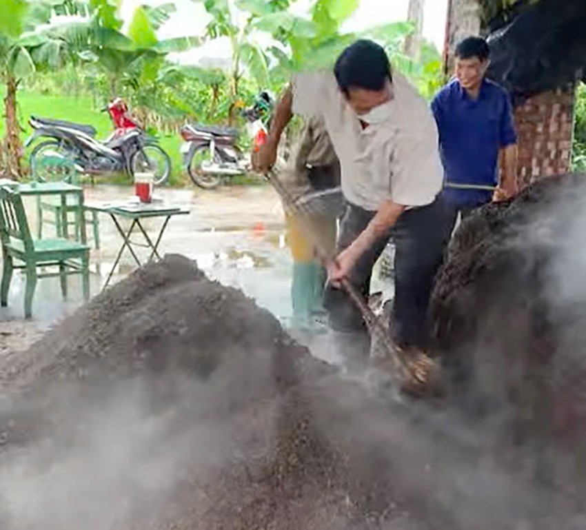 Ủ phân hữu cơ theo cách Nhật Bản: Giải pháp chủ động đầu vào của nông dân PGS Thanh Xuân 3