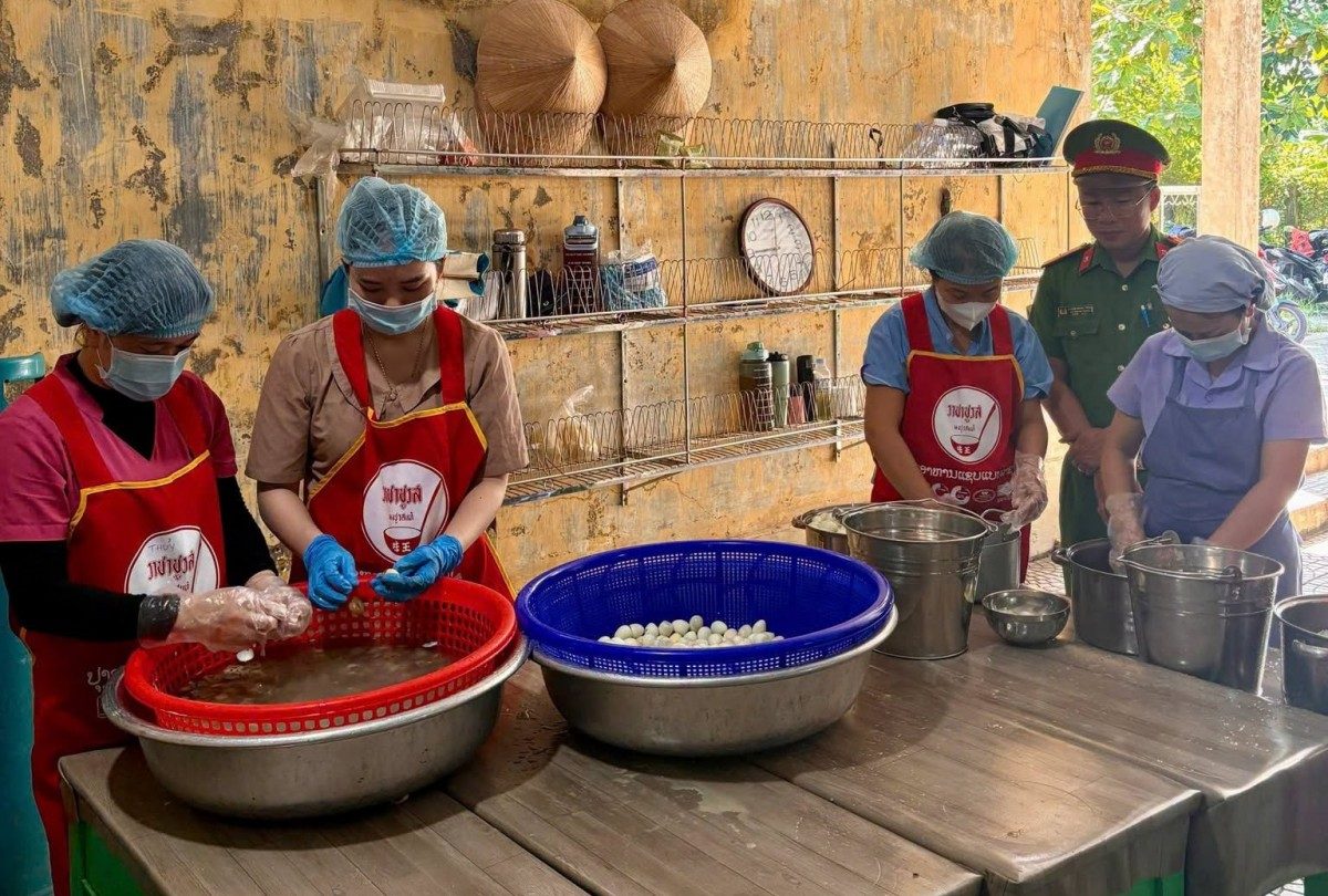 Tp. Huế: Phường Dương Nỗ tăng cường kiểm tra an toàn thực phẩm tại trường học