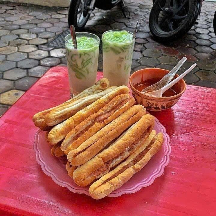 Bánh mì cay và pate Cột đèn: Bản lĩnh di sản trước