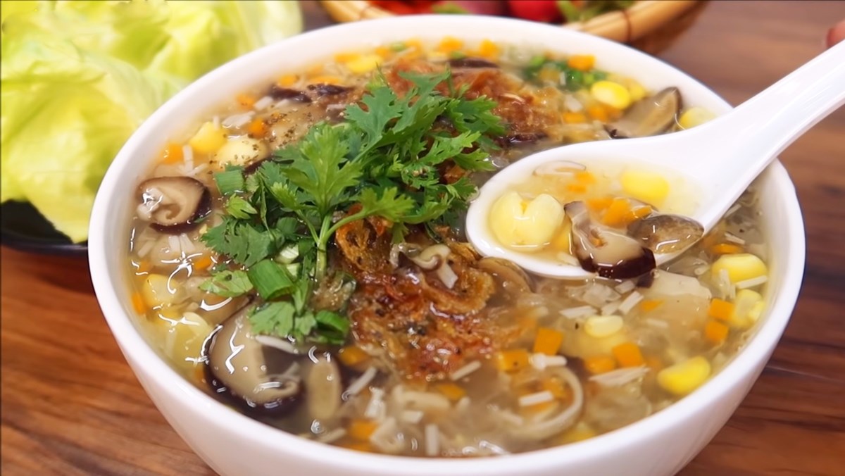 Những món ăn mềm, thanh mát giúp người già chống mất nước ngày hè